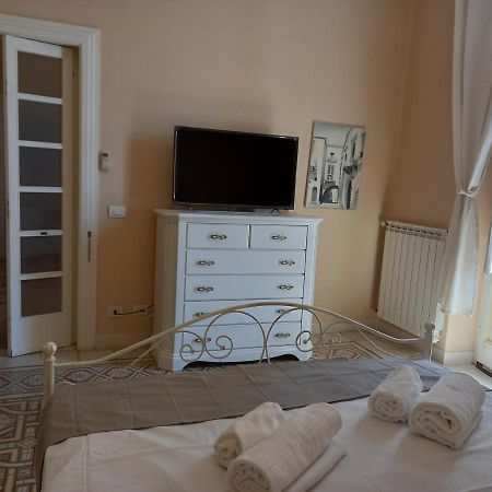 Dimora Donna Carmela - Al Centro Di Monopoli Apartment Exterior photo