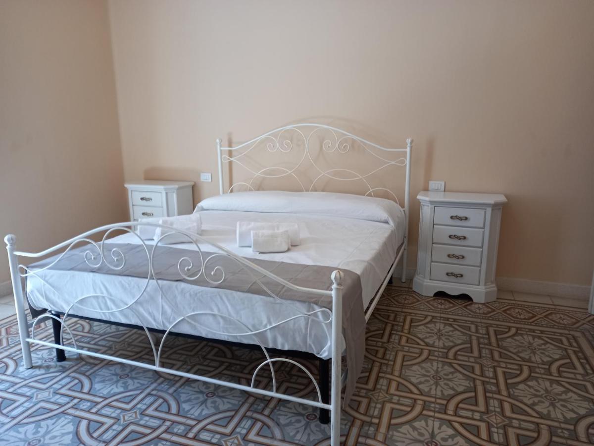 Dimora Donna Carmela - Al Centro Di Monopoli Apartment Exterior photo